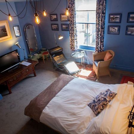 Bed and Breakfast Hill View House Дартмаут Экстерьер фото