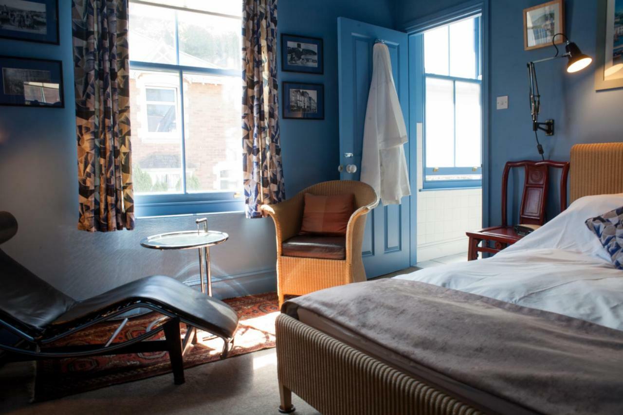 Bed and Breakfast Hill View House Дартмаут Экстерьер фото